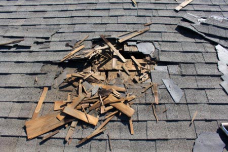 4 Common Roofing Scams and How to Avoid Them
