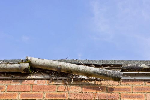 7 Signs That Mean It’s Time to Replace Your Gutters